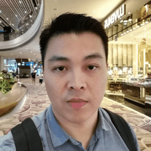 Speaker of the day for Shift and Shape Your Cloud with AWS, Yuen Ming
